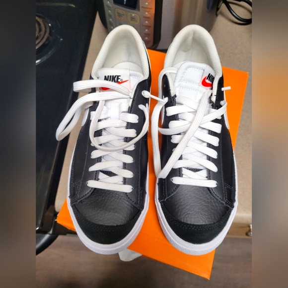 Nike Other - Nike Low Blazers